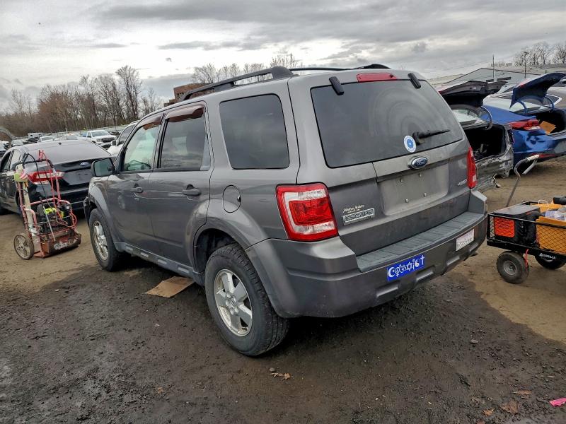 1FMCU93G89KA02798 - 2009 FORD ESCAPE XLT ნაცრისფერი ფოტო 2