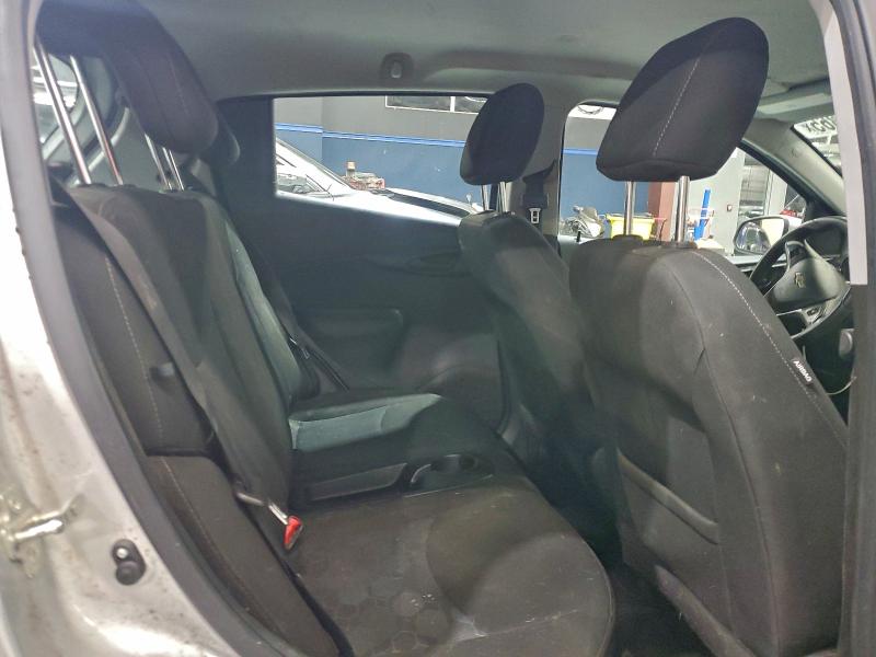 KL8CD6SA3JC470736 - 2018 CHEVROLET SPARK 1LT SILVER photo 10