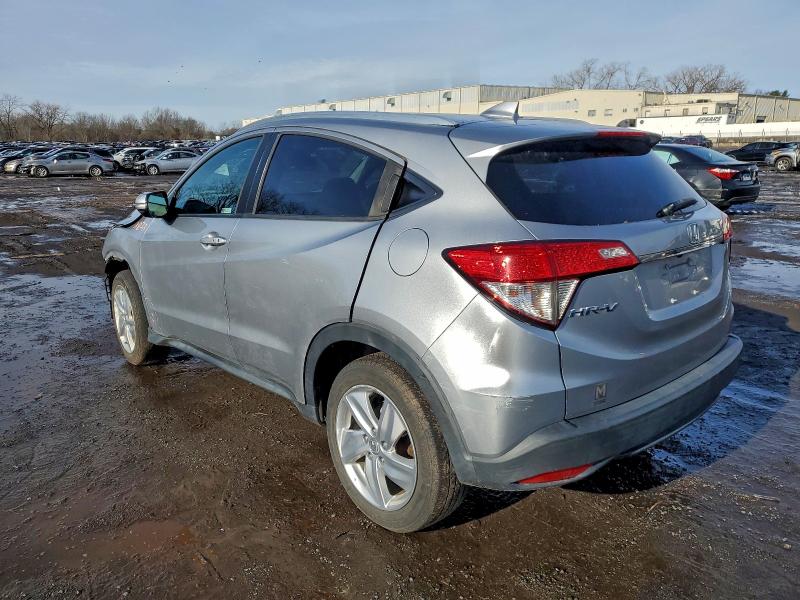 3CZRU6H59LM726403 - 2020 HONDA HR-V EX SILVER photo 2