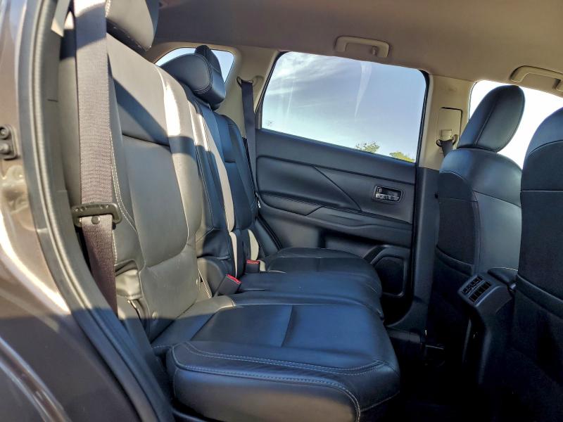 JA4AD3A35KZ006520 - 2019 MITSUBISHI OUTLANDER SE ნაცრისფერი ფოტო 11