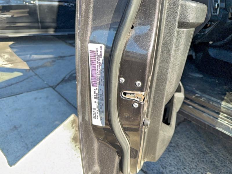 3C6UR5HJ3JG121157 - 2018 RAM 2500 ST Сұр фото 10