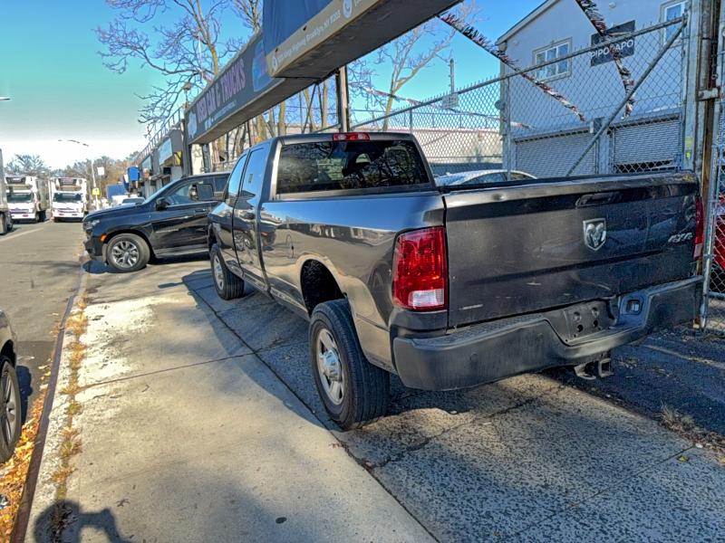 3C6UR5HJ3JG121157 - 2018 RAM 2500 ST Сұр фото 3