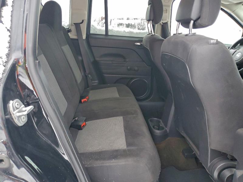 1C4NJCBAXHD185608 - 2017 JEEP COMPASS SPORT BLACK photo 11