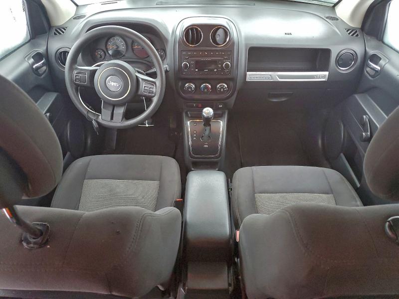 1C4NJCBAXHD185608 - 2017 JEEP COMPASS SPORT BLACK photo 8