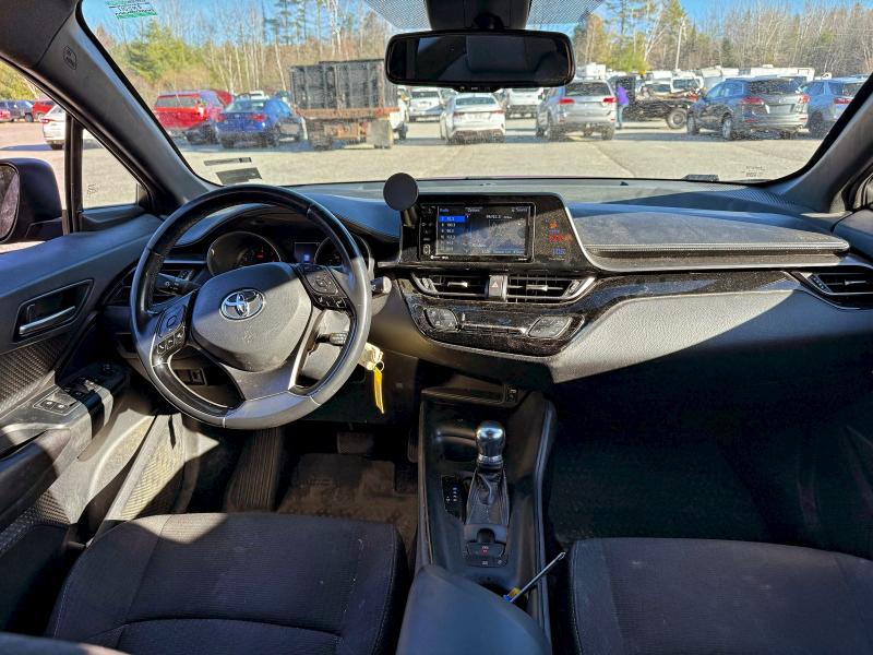 NMTKHMBX7JR037658 - 2018 TOYOTA C-HR XLE Rot Foto 10