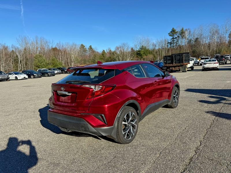 NMTKHMBX7JR037658 - 2018 TOYOTA C-HR XLE Rot Foto 4