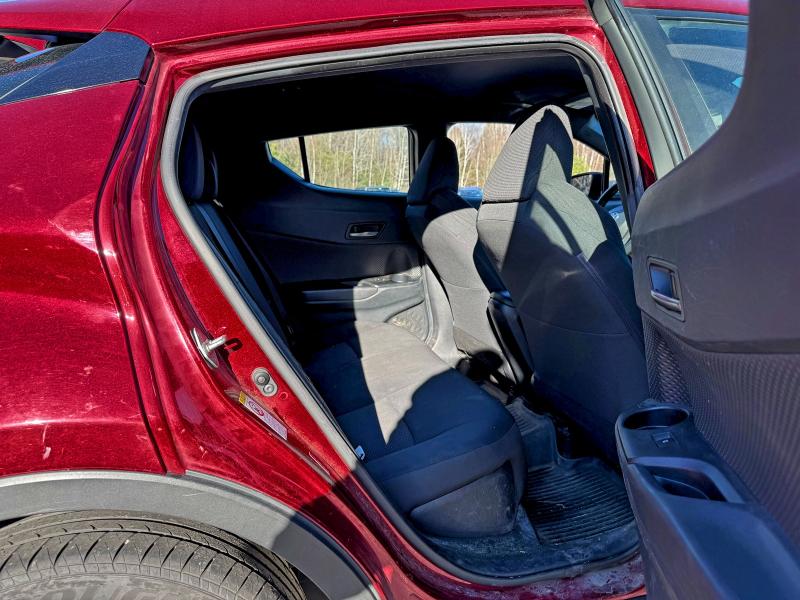 NMTKHMBX7JR037658 - 2018 TOYOTA C-HR XLE Rot Foto 7