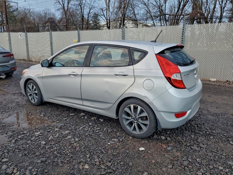 KMHCU5AE2FU234095 - 2015 HYUNDAI ACCENT GLS ვერცხლისფერი ფოტო 2