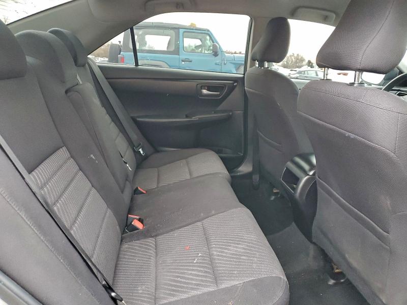 4T4BF1FK5FR509011 - 2015 TOYOTA CAMRY LE 银色 照片 10