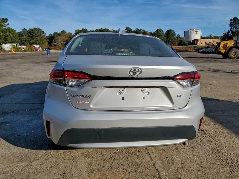 5YFEPMAE1MP258946 - 2021 TOYOTA COROLLA LE ვერცხლისფერი ფოტო 6