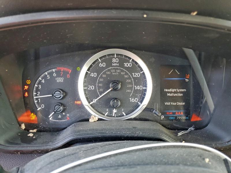 5YFEPMAE1MP258946 - 2021 TOYOTA COROLLA LE ვერცხლისფერი ფოტო 9