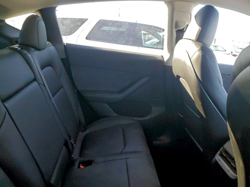 7SAYGDEE0PA093981 - 2023 TESLA MODEL Y WHITE photo 10