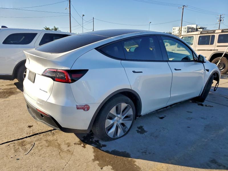 7SAYGDEE0PA093981 - 2023 TESLA MODEL Y WHITE photo 3