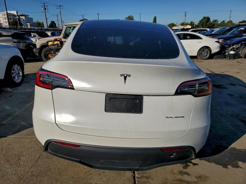7SAYGDEE0PA093981 - 2023 TESLA MODEL Y WHITE photo 6