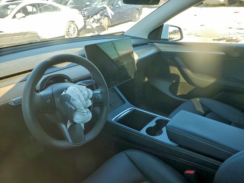 7SAYGDEE0PA093981 - 2023 TESLA MODEL Y WHITE photo 9