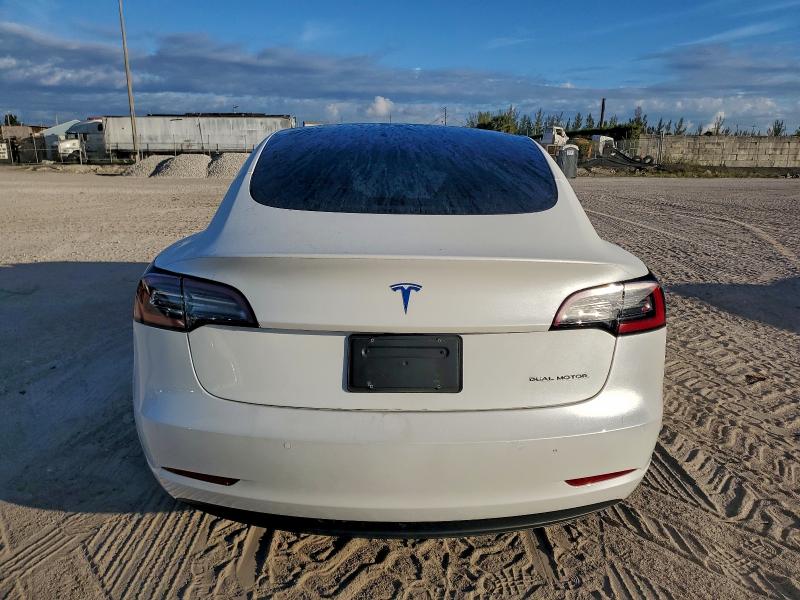 5YJ3E1EB4MF027630 - 2021 TESLA MODEL 3 Білий фото 6