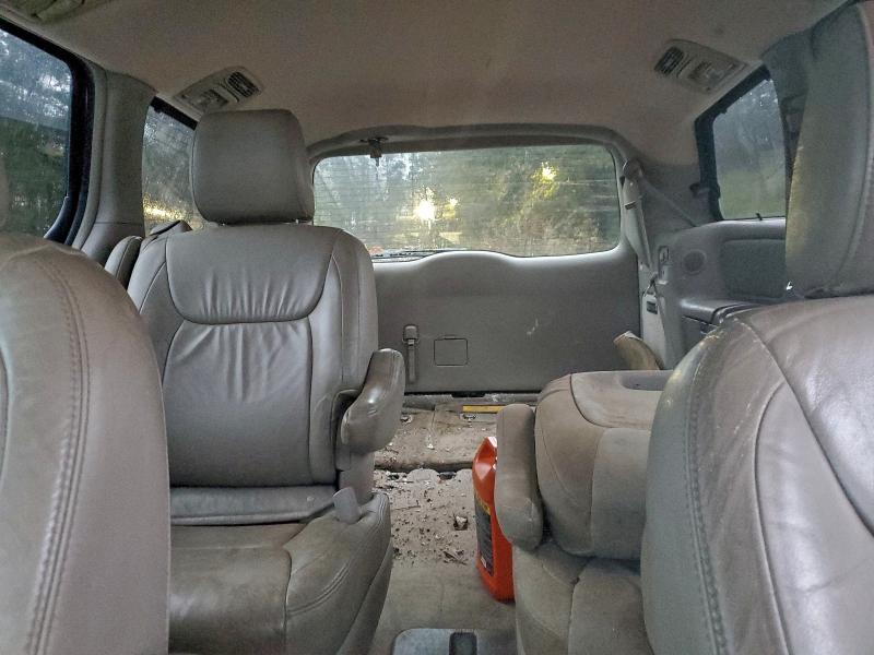 5TDYK4CC3AS328151 - 2010 TOYOTA SIENNA XLE GOLD photo 10