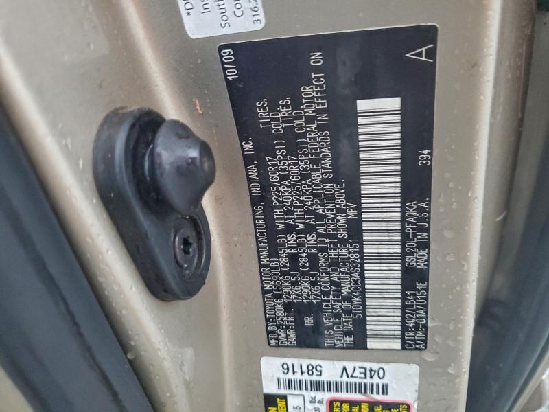 5TDYK4CC3AS328151 - 2010 TOYOTA SIENNA XLE GOLD photo 13