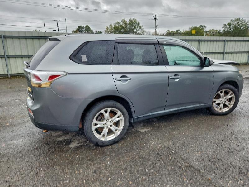 JA4AD3A30EZ019079 - 2014 MITSUBISHI OUTLANDER SE SILVER photo 3