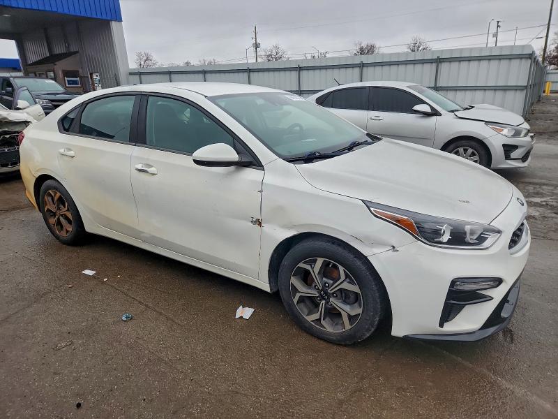 3KPF24AD6KE076541 - 2019 KIA FORTE FE Ақ фото 4