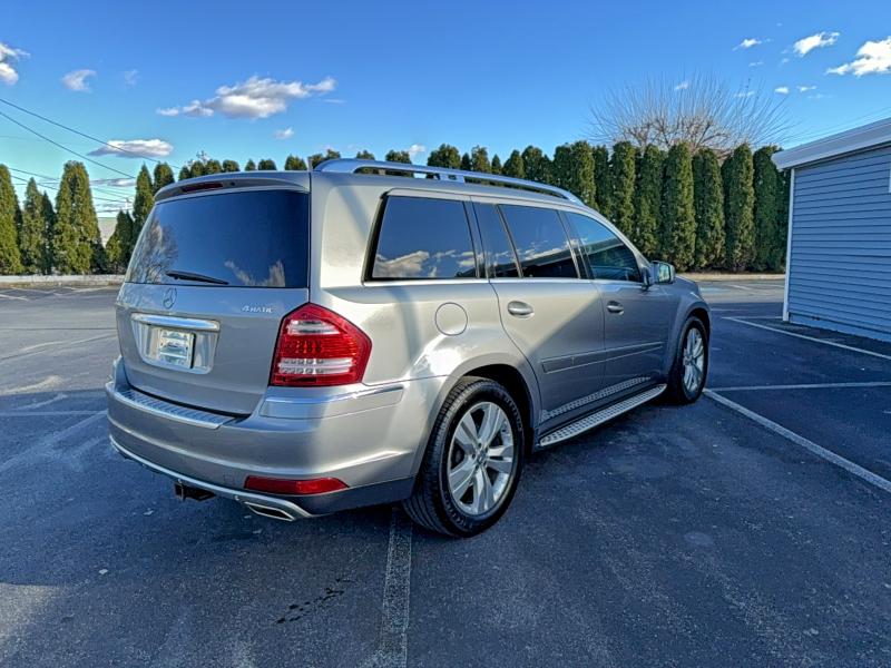 4JGBF7BE1BA743624 - 2011 MERCEDES-BENZ GL 450 4MATIC GRAY photo 4