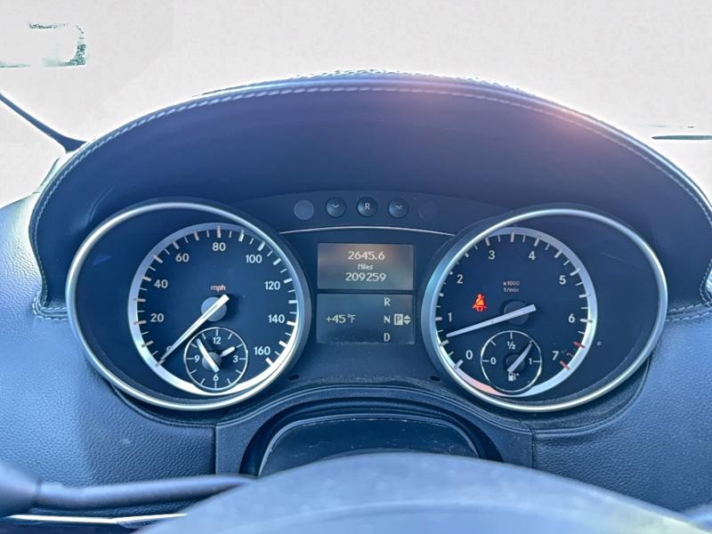 4JGBF7BE1BA743624 - 2011 MERCEDES-BENZ GL 450 4MATIC GRAY photo 8