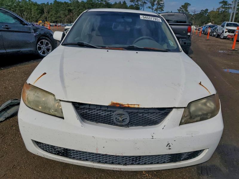 JM1BJ225521602092 - 2002 MAZDA PROTEGE DX WHITE photo 5