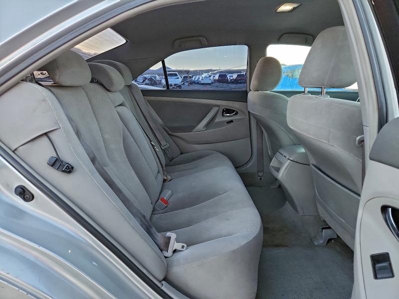 4T1BE46KX8U228274 - 2008 TOYOTA CAMRY CE SILVER photo 10