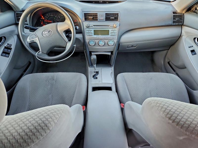 4T1BE46KX8U228274 - 2008 TOYOTA CAMRY CE SILVER photo 8