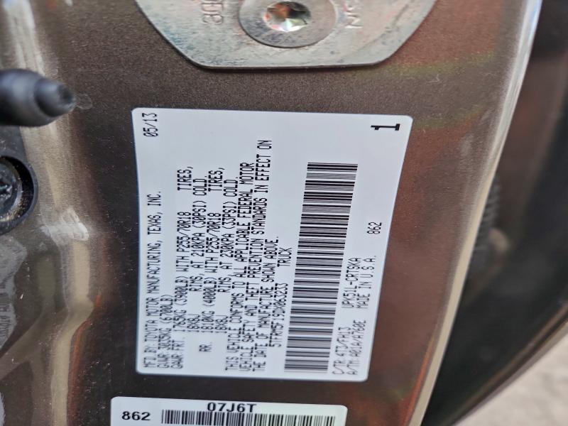 5TFRM5F19DX063233 - 2013 TOYOTA TUNDRA DOUBLE CAB SR5 BROWN photo 12