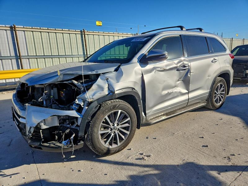 2018 TOYOTA HIGHLANDER SE, 