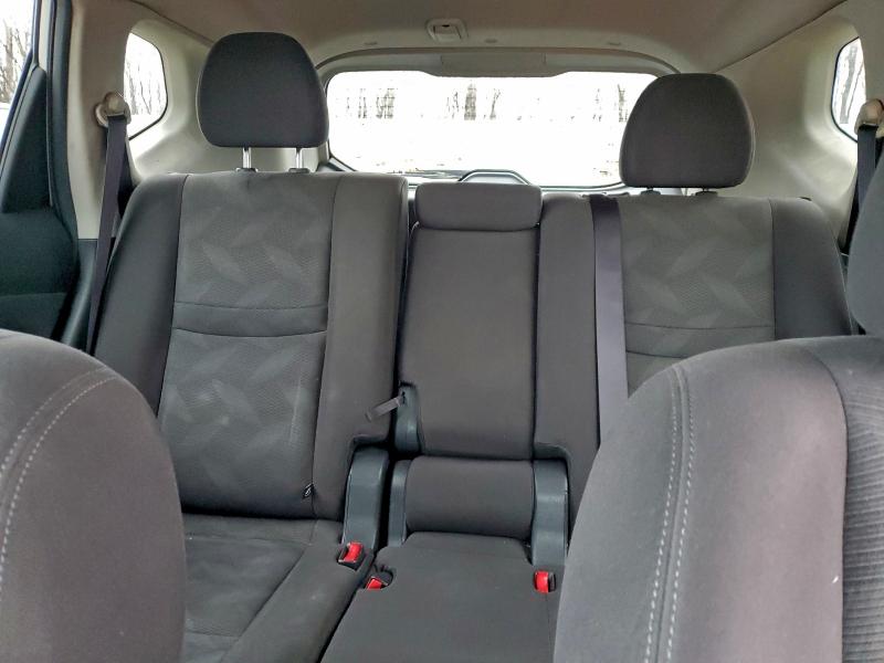 KNMAT2MV4GP630196 - 2016 NISSAN ROGUE S SILVER photo 10