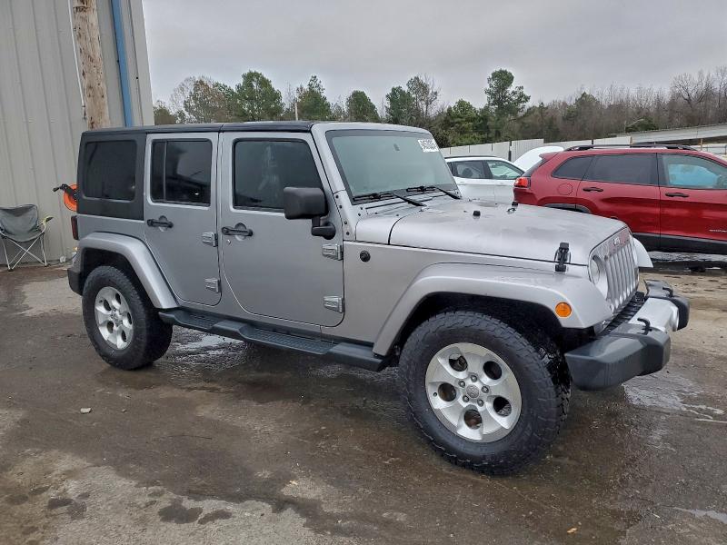 1C4BJWEGXEL219715 - 2014 JEEP WRANGLER U SAHARA Plata foto 4