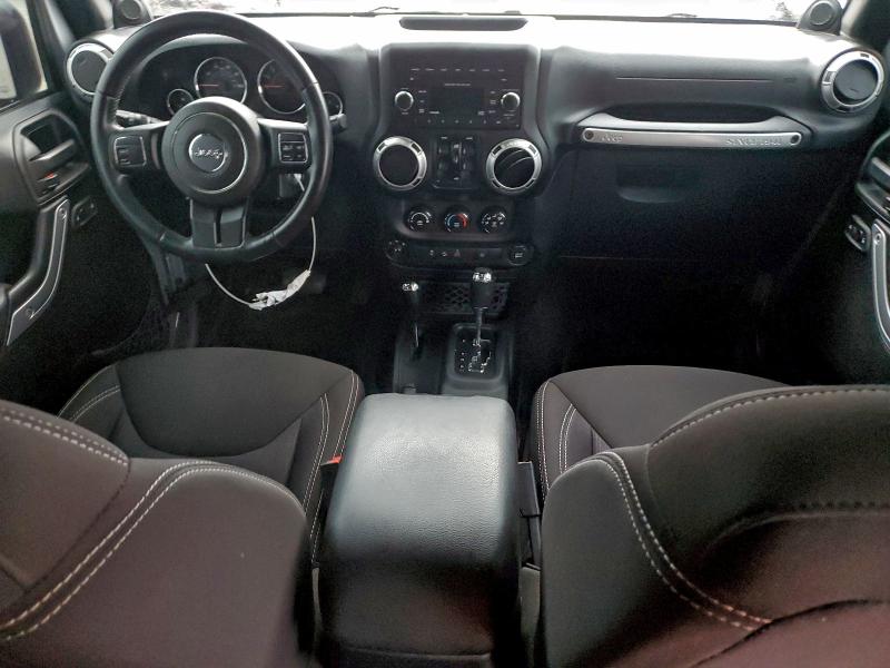 1C4BJWEGXEL219715 - 2014 JEEP WRANGLER U SAHARA Plata foto 8