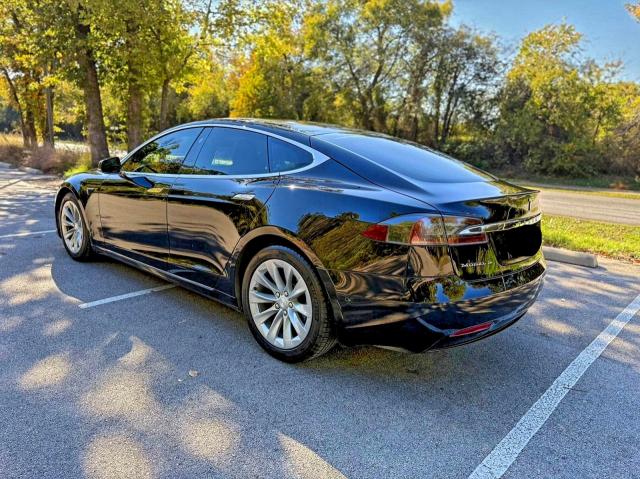 5YJSA1E22JF268749 - 2018 TESLA MODEL S Чорний фото 3