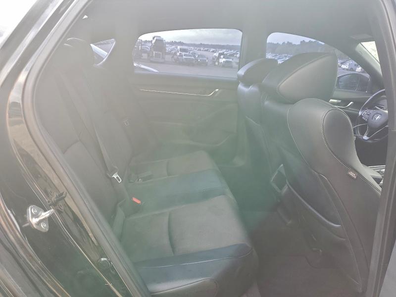 1HGCV1F32JA068898 - 2018 HONDA ACCORD SPORT შავი ფოტო 10