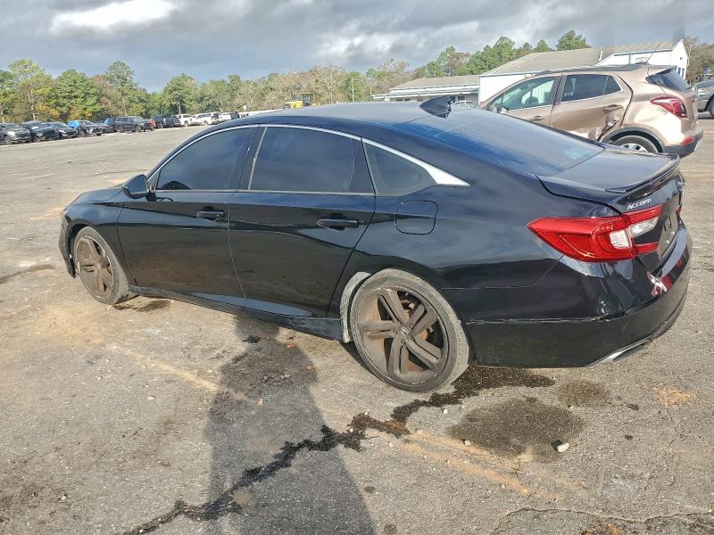 1HGCV1F32JA068898 - 2018 HONDA ACCORD SPORT შავი ფოტო 2