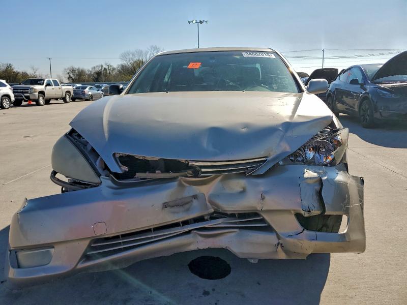 JTDBF32K250162050 - 2005 TOYOTA CAMRY LE TAN photo 5