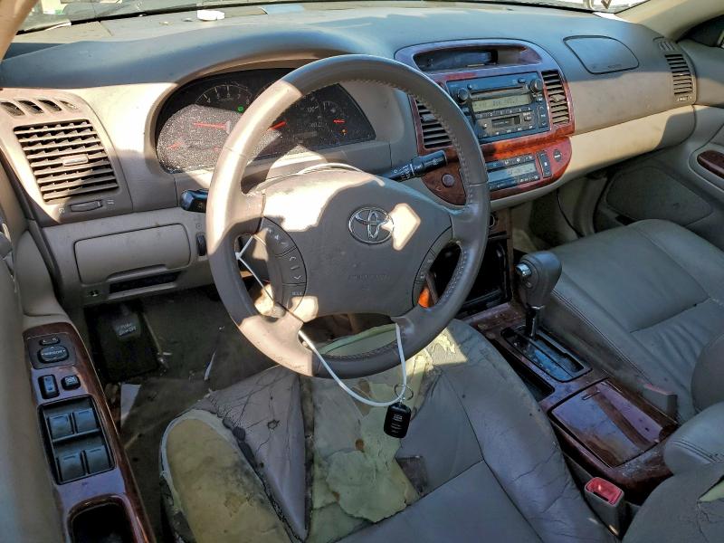 JTDBF32K250162050 - 2005 TOYOTA CAMRY LE TAN photo 8