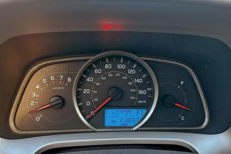 2T3BFREV0FW335246 - 2015 TOYOTA RAV4 LE WHITE photo 8