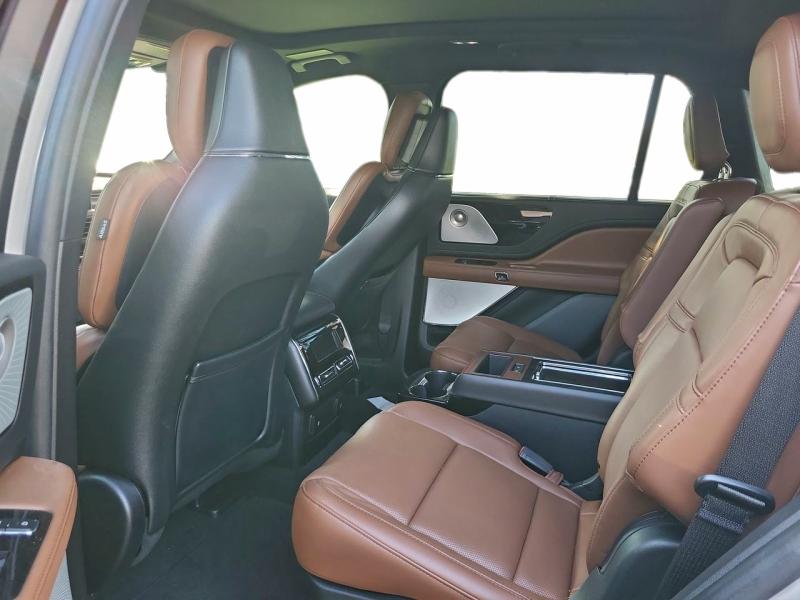 5LM5J7WC3PGL10294 - 2023 LINCOLN AVIATOR RESERVE Կրեմագույն լուսանկար 5