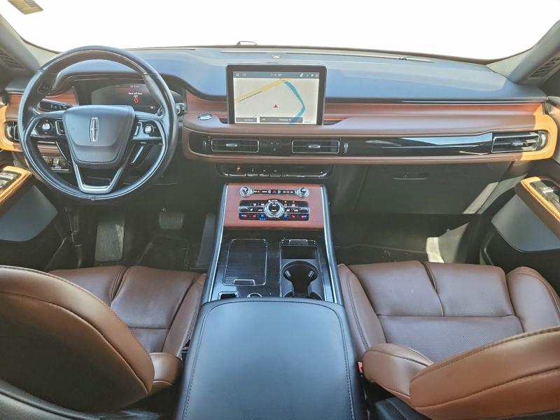 5LM5J7WC3PGL10294 - 2023 LINCOLN AVIATOR RESERVE Կրեմագույն լուսանկար 9