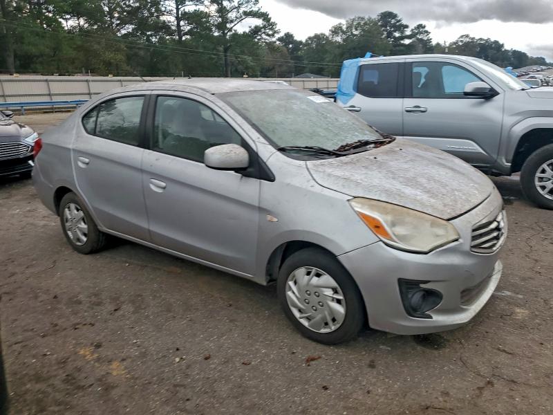 ML32F3FJ7HHF07425 - 2017 MITSUBISHI MIRAGE G4 ES SILVER photo 4
