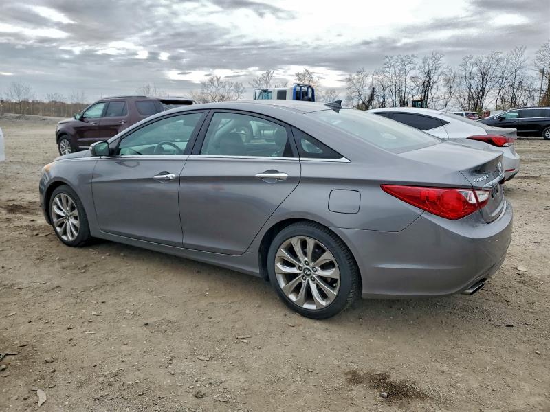 5NPEC4AB0DH559609 - 2013 HYUNDAI SONATA SE 灰色 照片 2