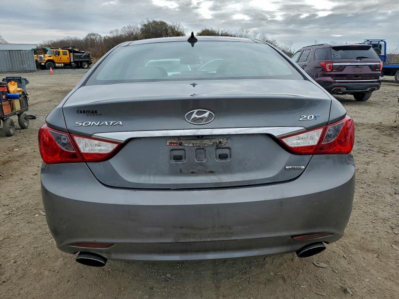 5NPEC4AB0DH559609 - 2013 HYUNDAI SONATA SE 灰色 照片 6