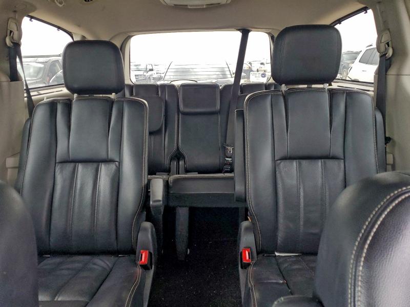 2C4RC1CG9CR278953 - 2012 CHRYSLER TOWN & COU TOURING L TAN photo 10