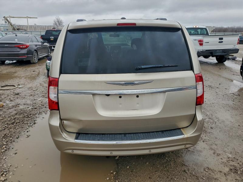 2C4RC1CG9CR278953 - 2012 CHRYSLER TOWN & COU TOURING L TAN photo 6