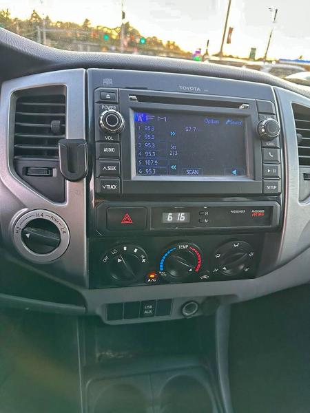 3TMLU4EN6DM109174 - 2013 TOYOTA TACOMA DOUBLE CAB Srebrny zdjęcie 11