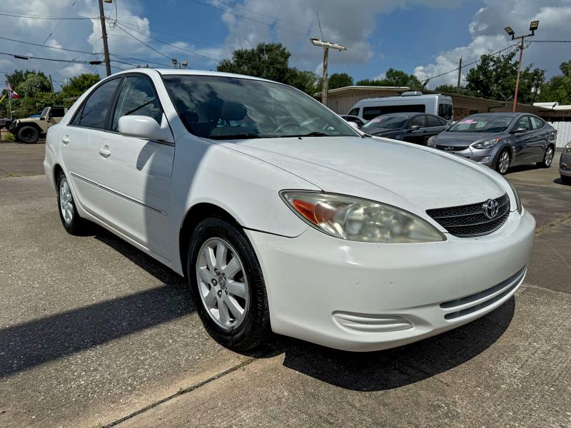2002 TOYOTA CAMRY LE, 
