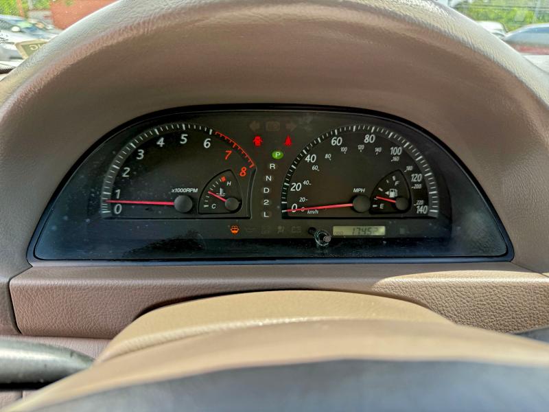 4T1BE32K52U027812 - 2002 TOYOTA CAMRY LE 白色 照片 8